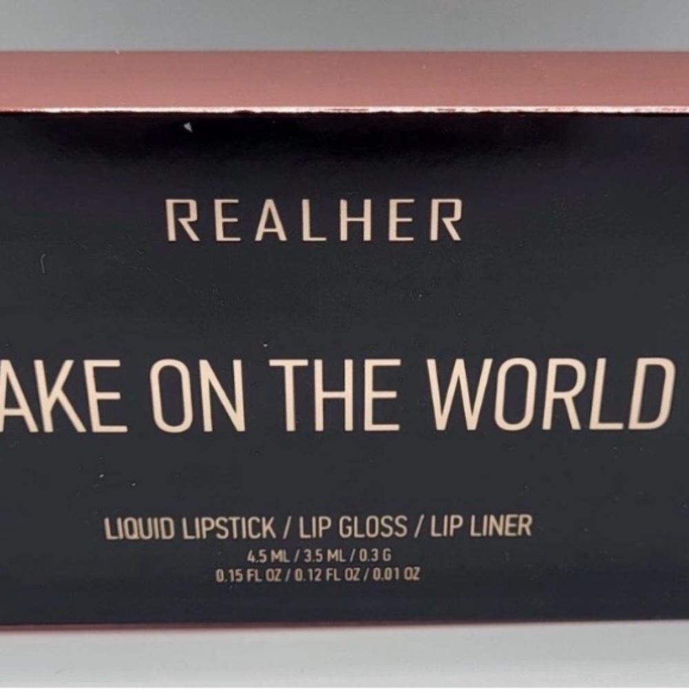 NWT RealHer Lip Kit- nude shades